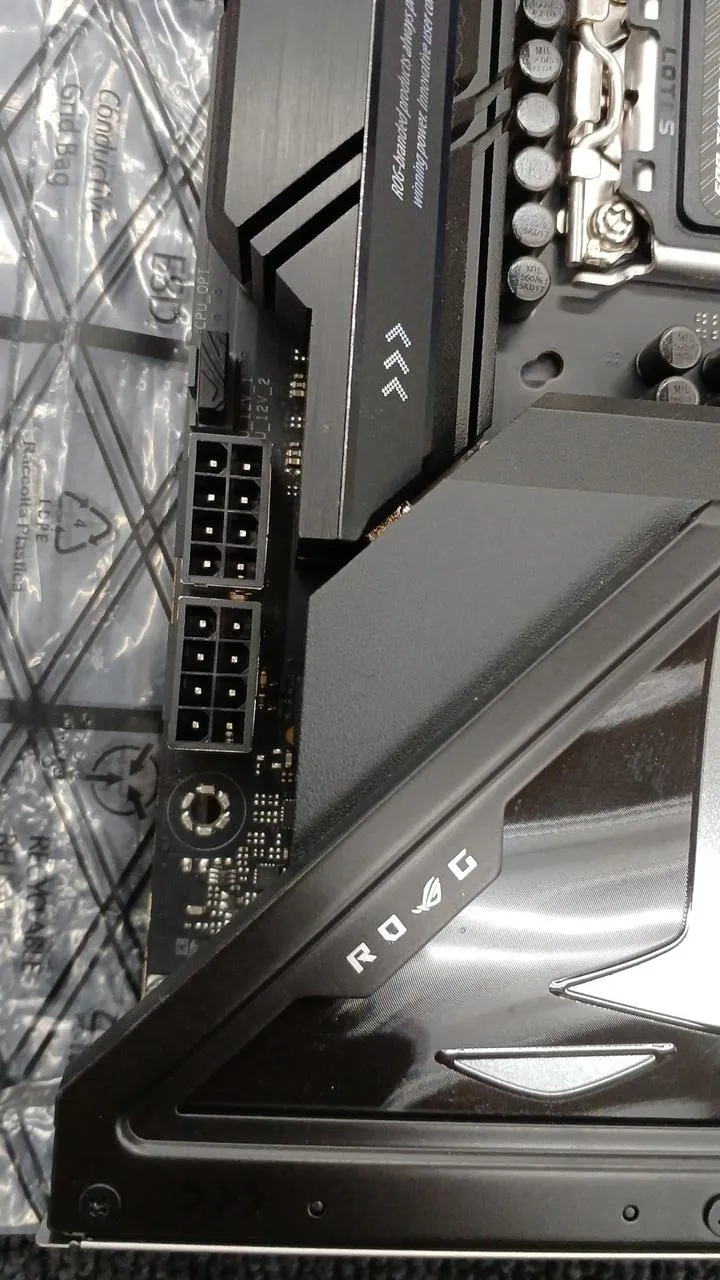 Carte mère ASUS ROG STRIX Z790-E GAMING WIFI II