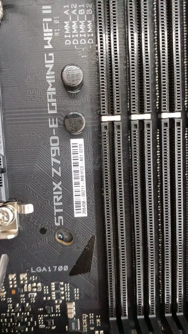 Carte mère ASUS ROG STRIX Z790-E GAMING WIFI II