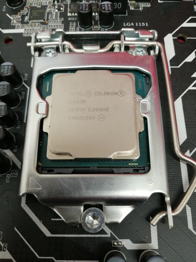 Carte mère COLORFUL (processeur) H310M-E / CELERON G4930