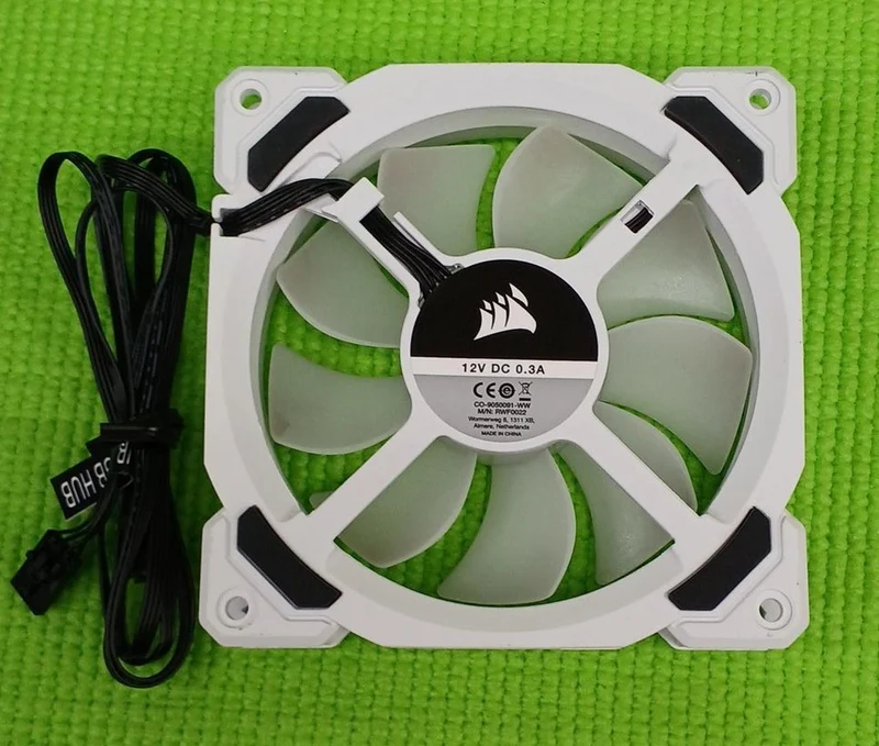 Ventilateur de boîtier CORSAIR CO-9050091-WW