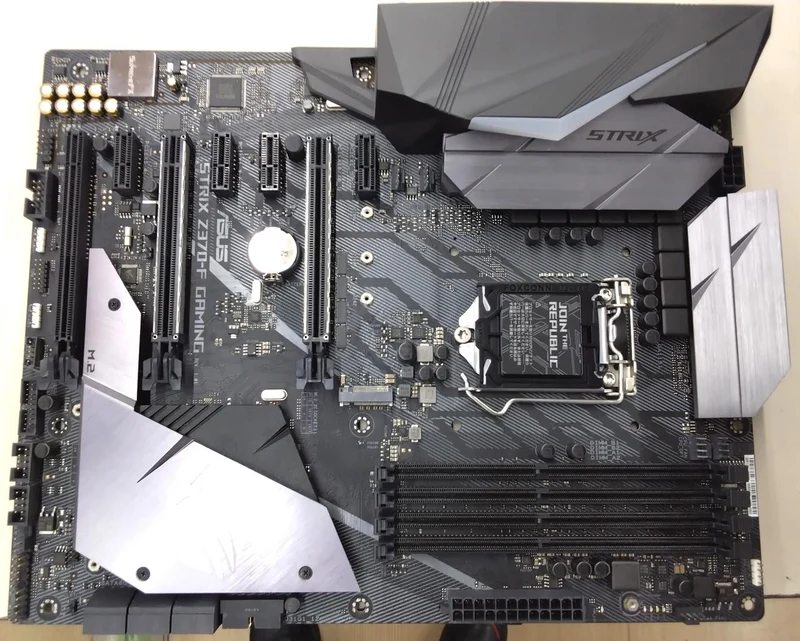 Carte mère ASUS ROG STRIX Z370-F GAMING