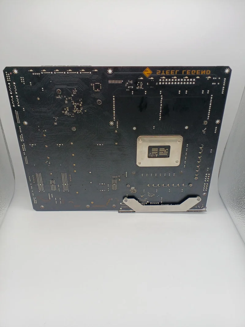 [À DÉCHETER] Carte mère ASROCK : Z690STEELLEGEND D5