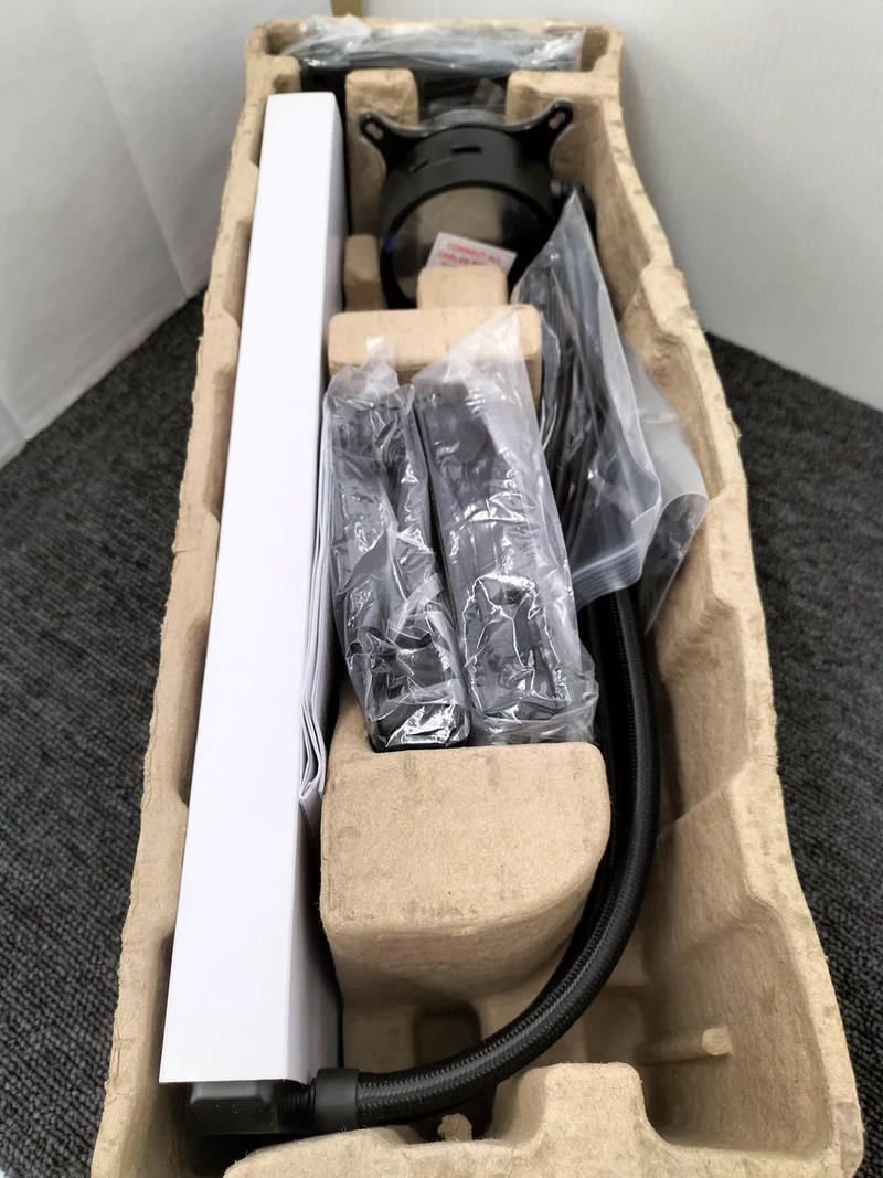 Refroidisseur de processeur à eau NZXT RL-KRX73-01
