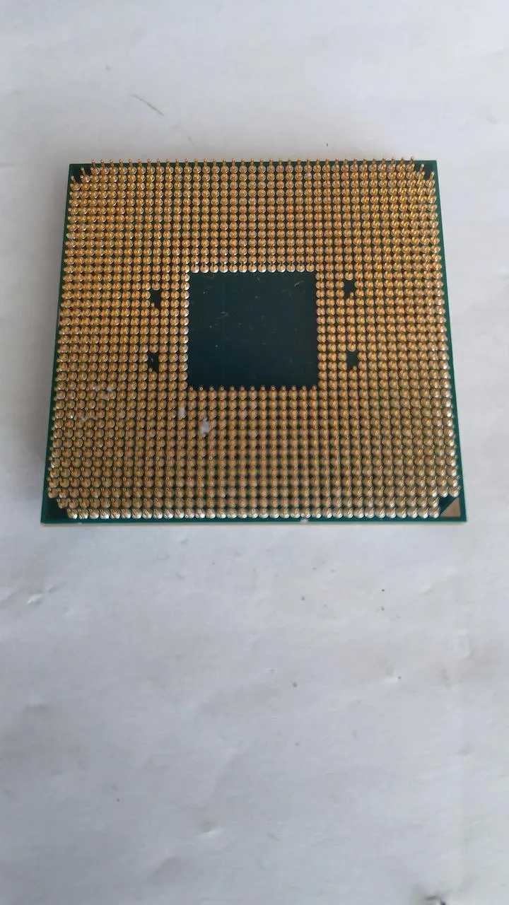 [À DÉCHETER] Processeur AMD Ryzen 5 3500