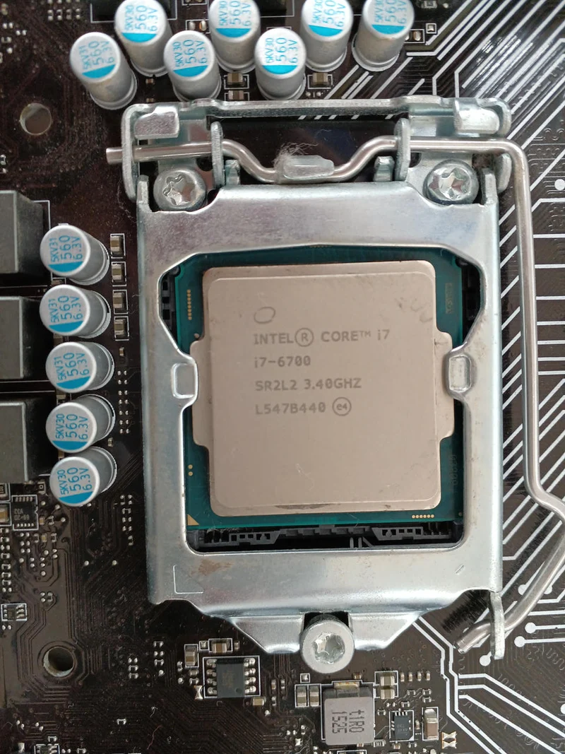 Carte mère MSI Z170-S01 / Intel Core i7-6700
