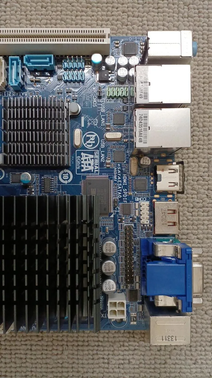 [À DÉCHETER] Carte mère GIGABYTE GA-C1037UN-EU