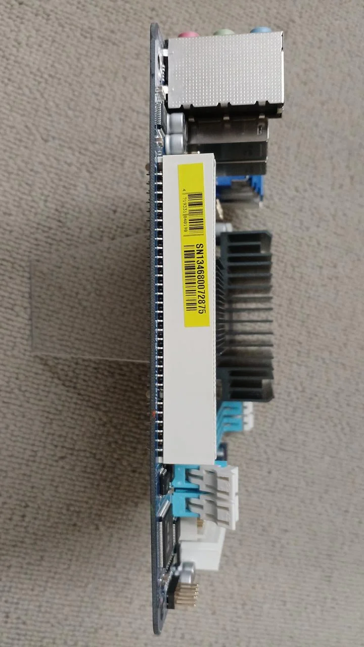 [À DÉCHETER] Carte mère GIGABYTE GA-C1037UN-EU