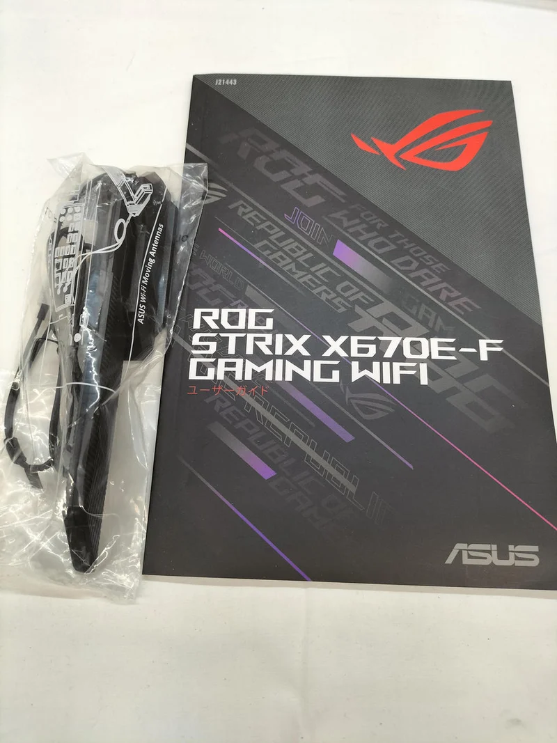 Carte mère ASUS ROG STRIX X670E-F compatible AMD