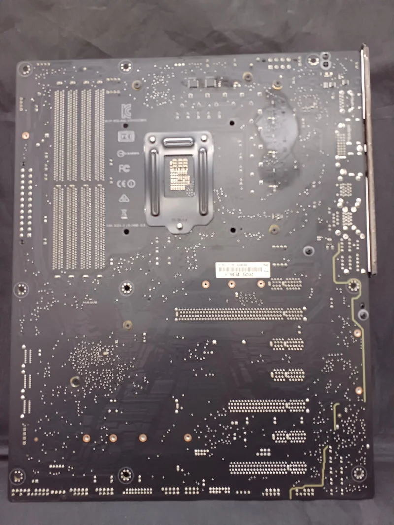 [À DÉCHETER] Carte mère ASUS STRIX Z270F GAMING compatible Intel
