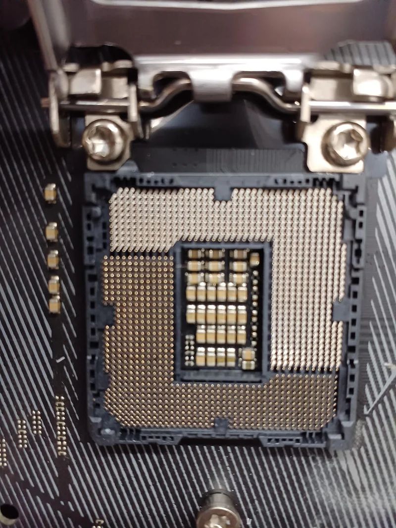 [À DÉCHETER] Carte mère ASUS STRIX Z270F GAMING compatible Intel