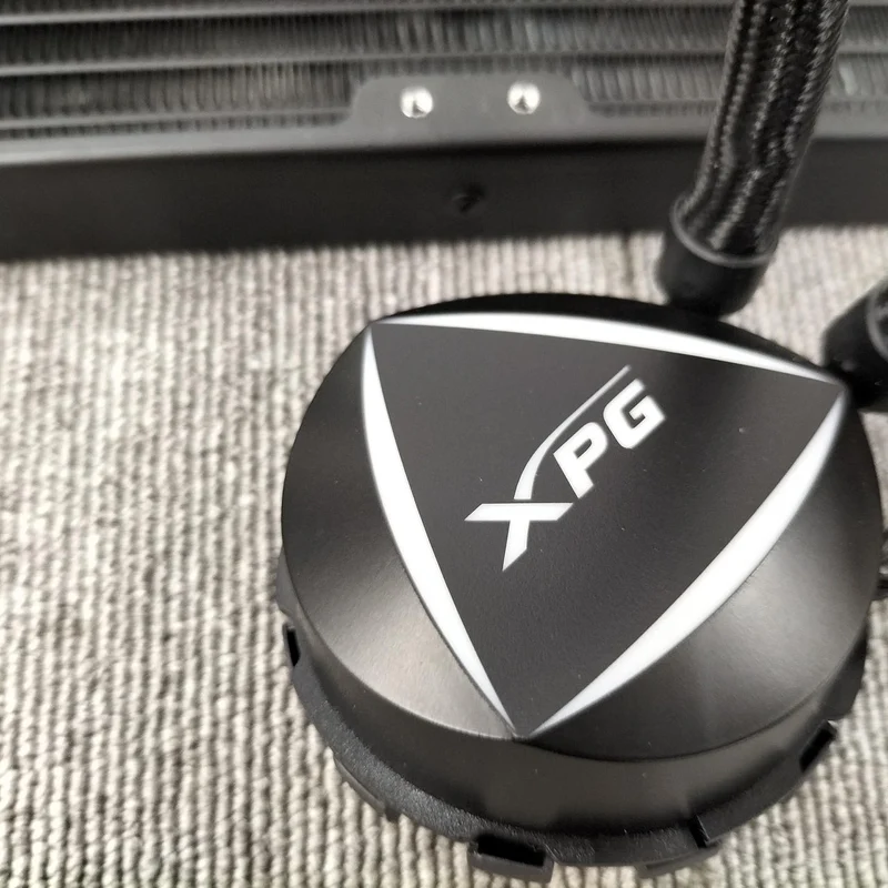 Refroidisseur de processeur à refroidissement liquide XPG LEVANTE 240