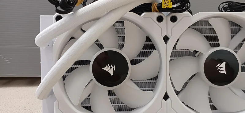 [À NE PAS UTILISER] Refroidisseur de processeur à eau CORSAIR RWF0047