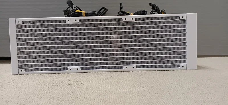 [À NE PAS UTILISER] Refroidisseur de processeur à eau CORSAIR RWF0047