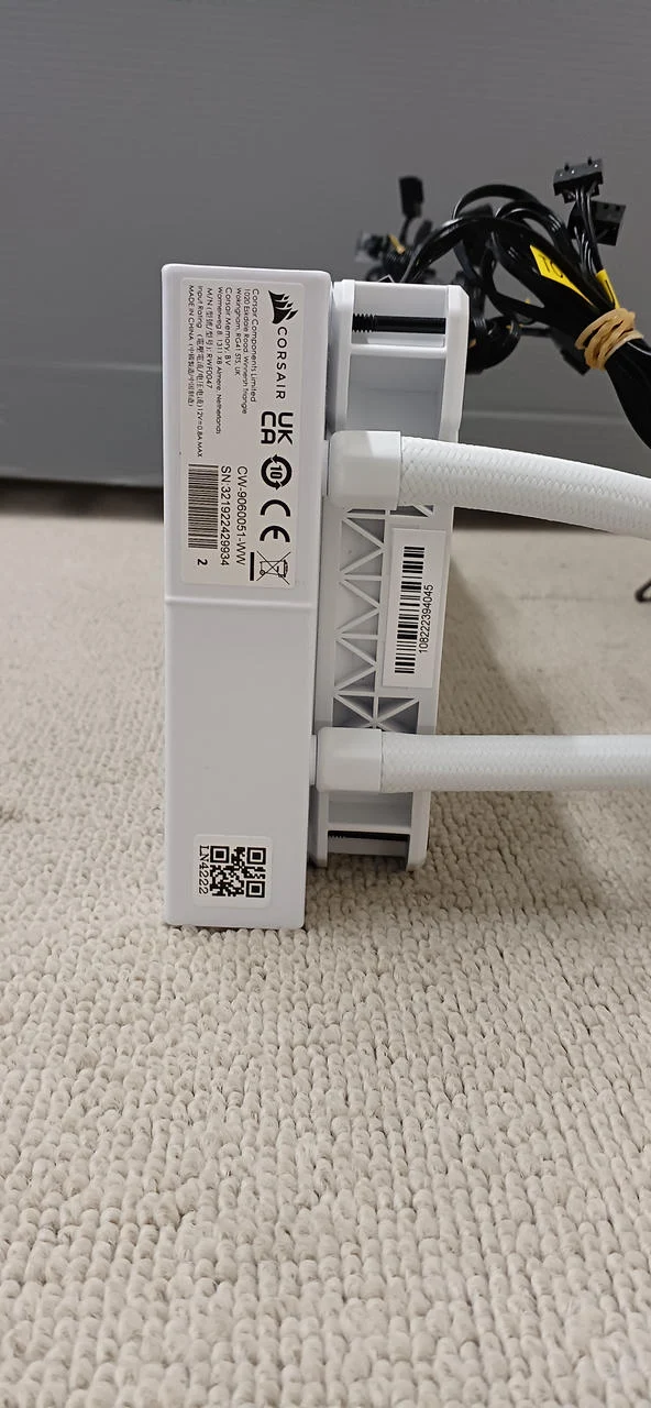 [À NE PAS UTILISER] Refroidisseur de processeur à eau CORSAIR RWF0047