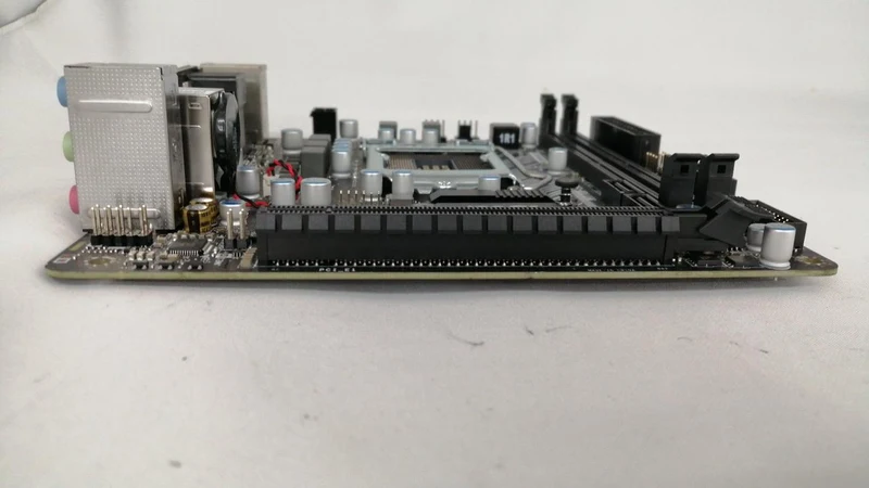 MSI Curboard H110I-S02