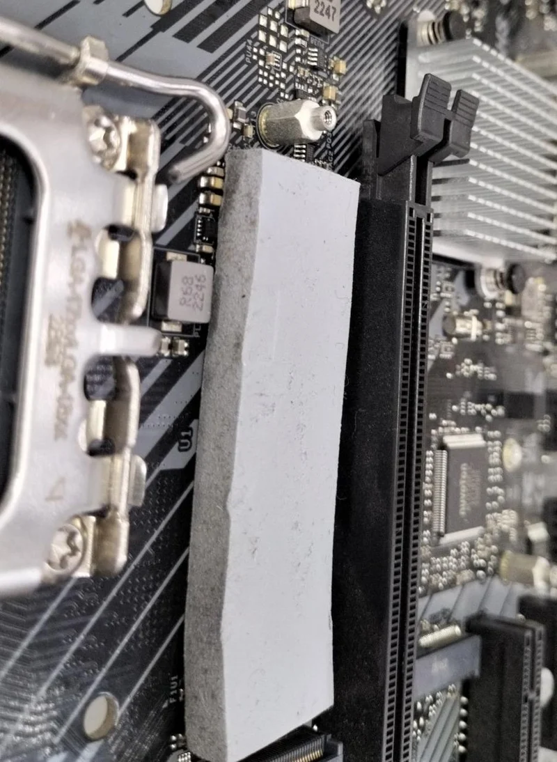 [À DÉCHETER] Carte mère ASROCK B660M-HDV
