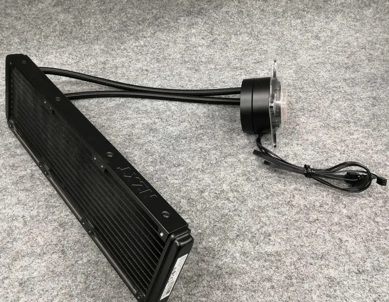 Refroidisseur de processeur à refroidissement liquide NZXT KRAKEN X73