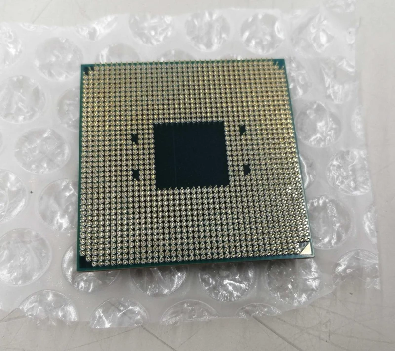 Processeur AMD Ryzen 7 3700X