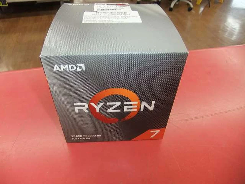 AMD Ryzen 7 3700X Ryzen 7 3700X