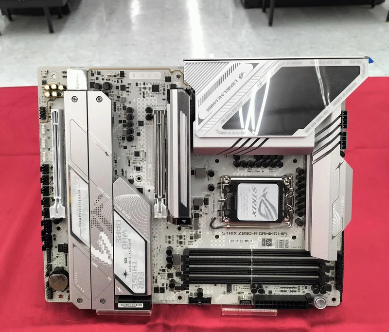 Carte mère ASUS STRIX Z890-A GAMING WIFI
