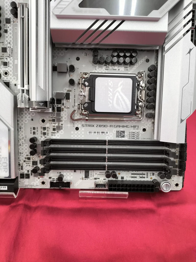 Carte mère ASUS STRIX Z890-A GAMING WIFI