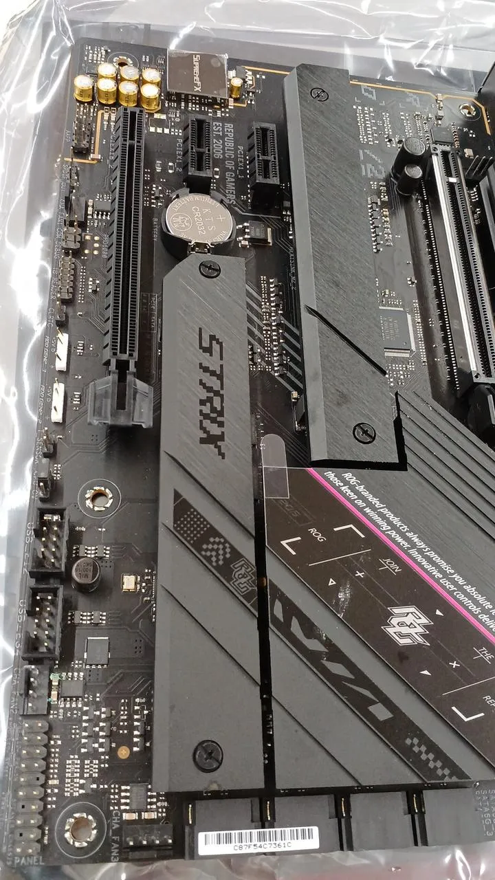 Carte mère ASUS ROG STRIX B650E-F GAMING WIFI