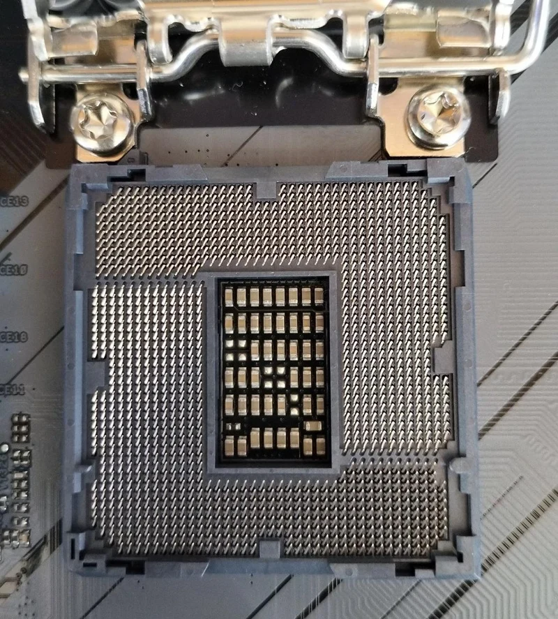 [À DÉCHETER] Carte mère ASROCK B560M-HDV