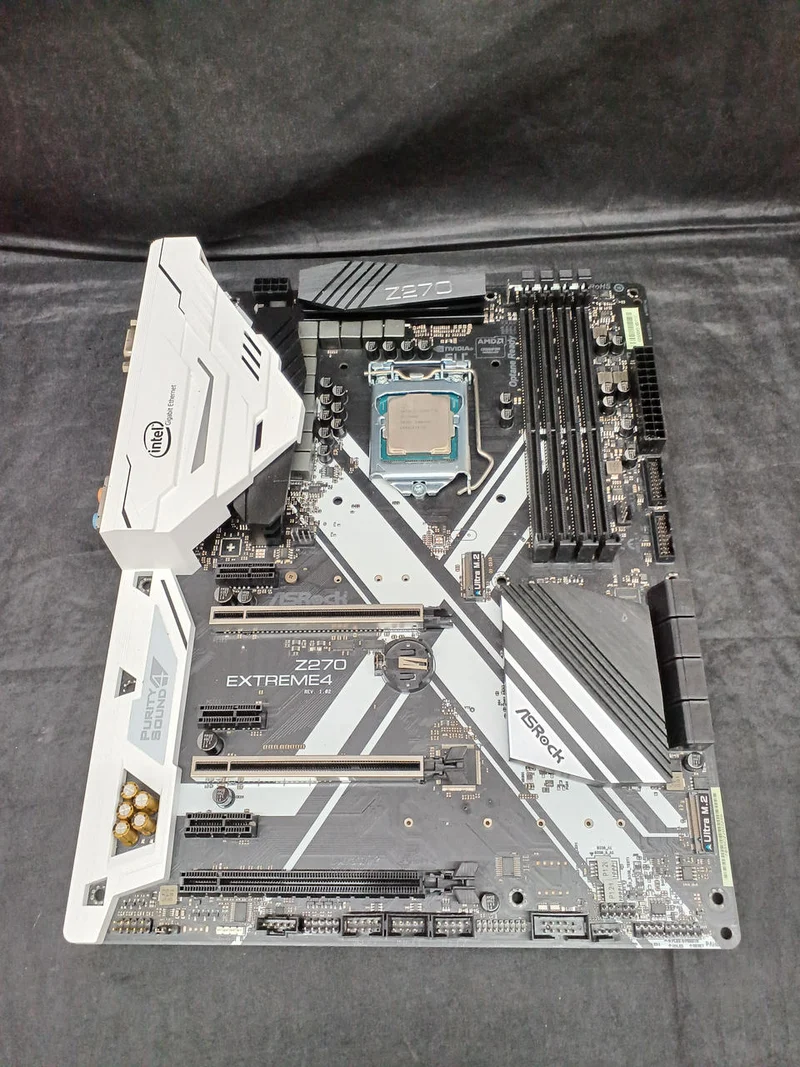 Carte mère ASROCK EXTREME4 Z270