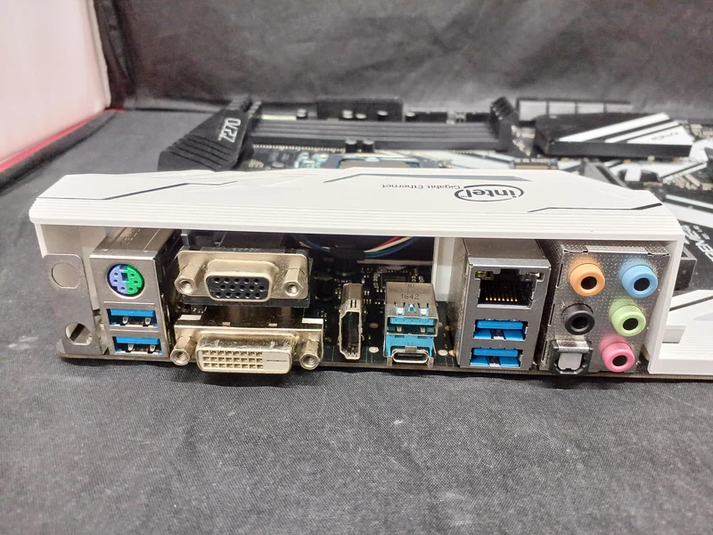 Carte mère ASROCK EXTREME4 Z270