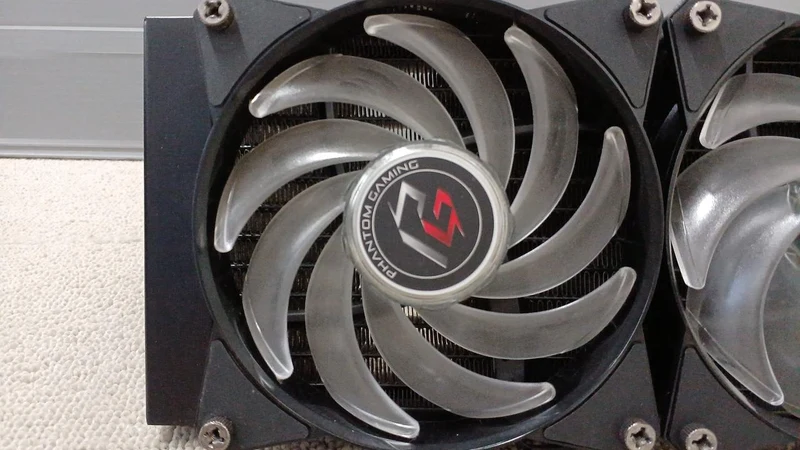 [À DÉCHETER] Refroidisseur de processeur COOLER MASTER MLX-D24M-A20PC-RP