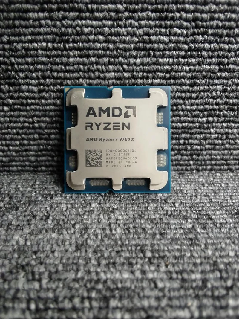 Processeur AMD Ryzen 7 9700X