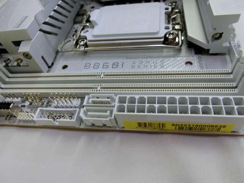 Carte mère GIGABYTE compatible LGA1851 AORUS B860I AORUS PRO ICE