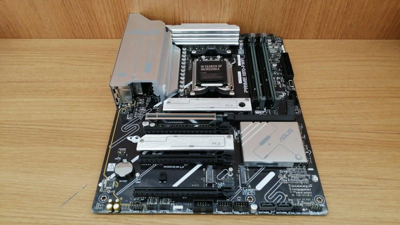 Carte mère ASUS : X870-P WIFI
