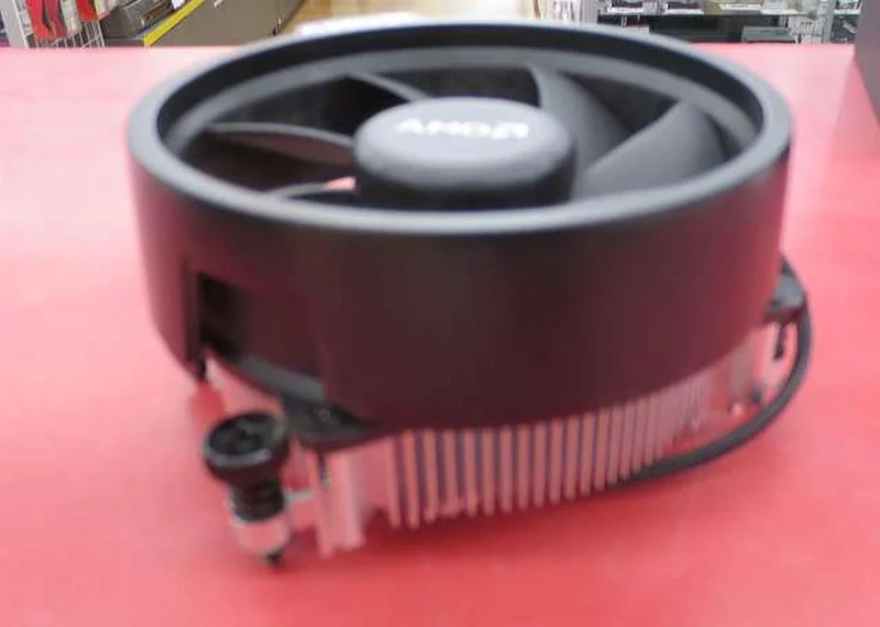 Processeur AMD Ryzen 5-1400 à 3.2 GHz
