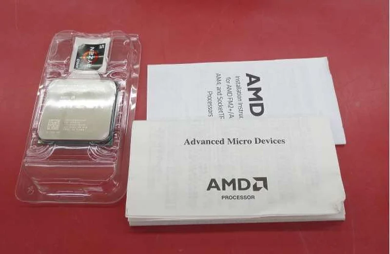 Processeur AMD Ryzen 5-1400 à 3.2 GHz