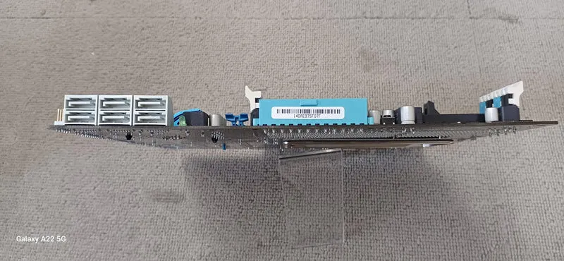 [À DÉCHETER] Carte mère ASUS F1A75-M