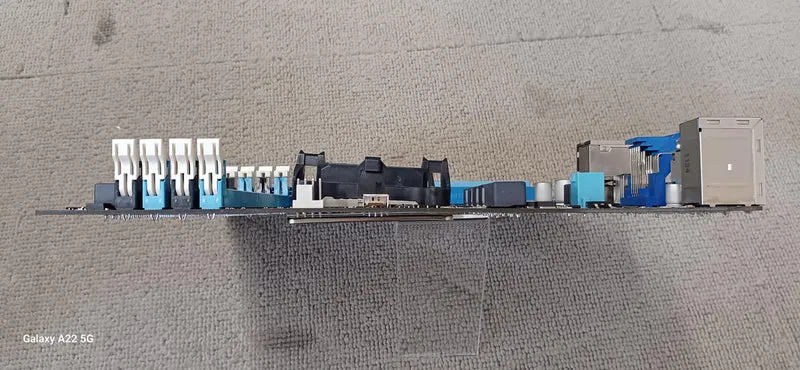 [À DÉCHETER] Carte mère ASUS F1A75-M