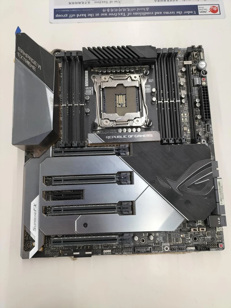 Carte mère ASUS ROG RAMPAGE VI EXTREME compatible Intel