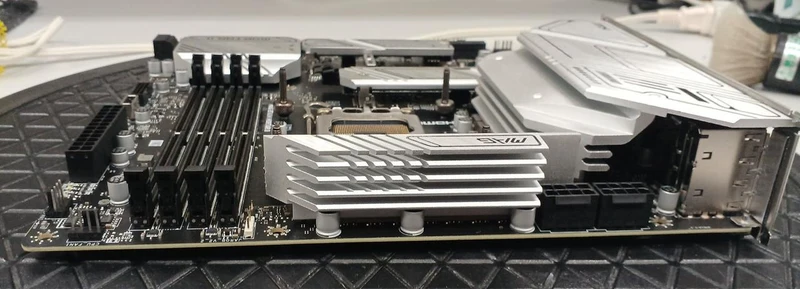 Carte mère MSI MAG B760M MORTAR WIFI II