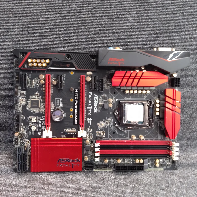 Carte mère avec processeur Intel : I7-6700 + H170