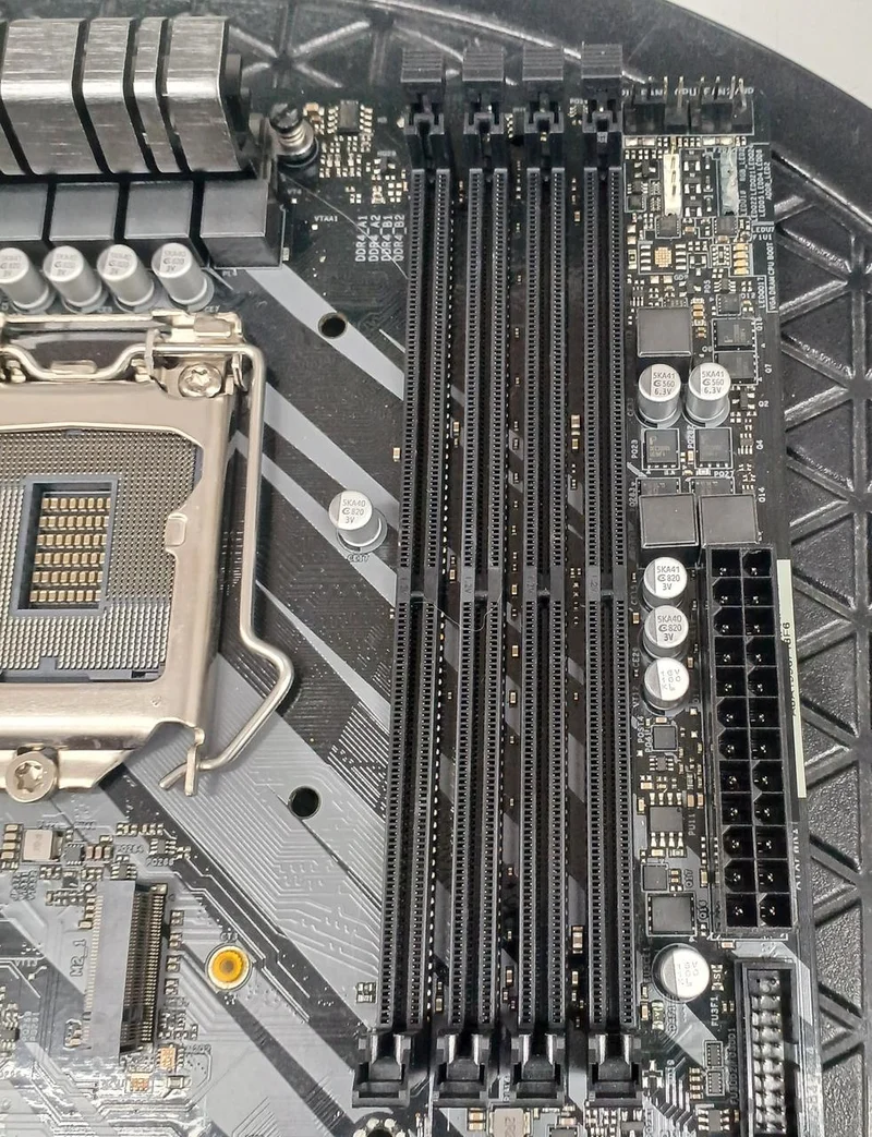 Carte mère ASROCK H470 PHANTOM GAMING4