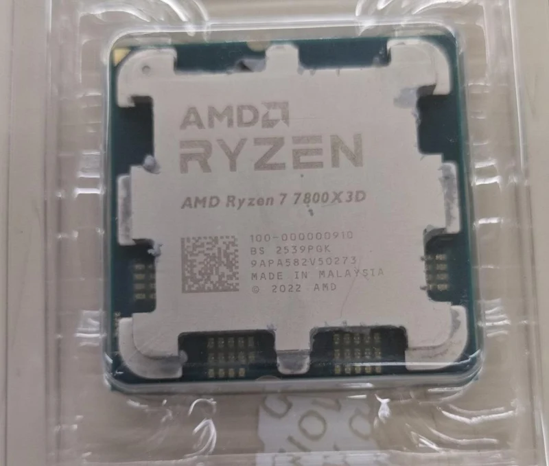Processeur AMD Ryzen 7 7800X3D