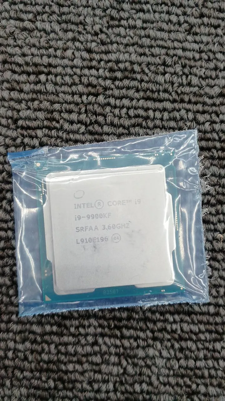 Processeur Intel Core i9 9900KF