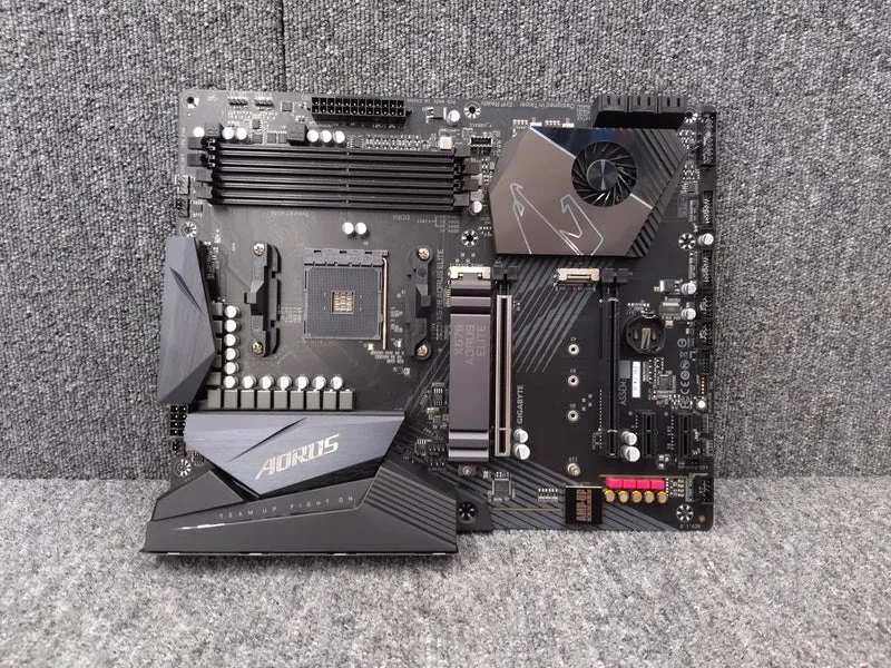 Carte mère GIGABYTE X570 AORUS ELITE