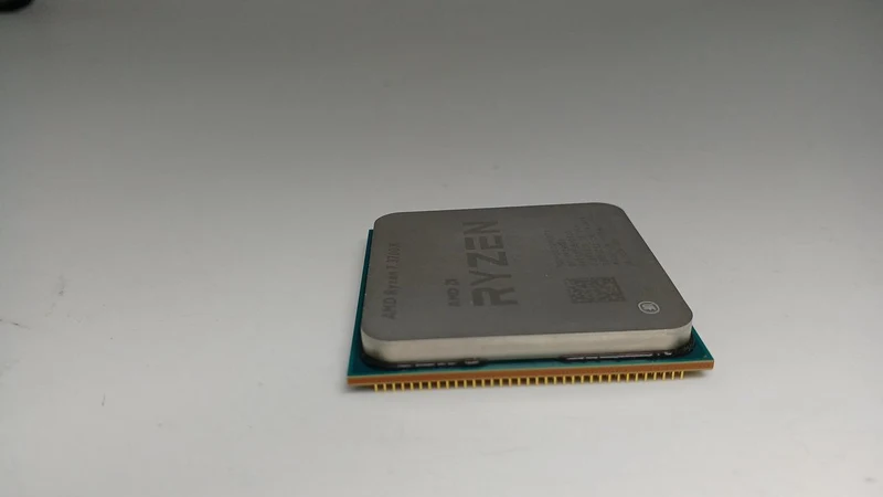 Processeur AMD Ryzen 7 3700X