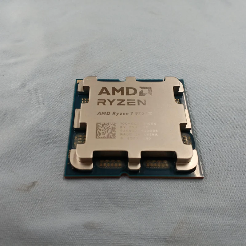 Processeur AMD Ryzen 7 9700X