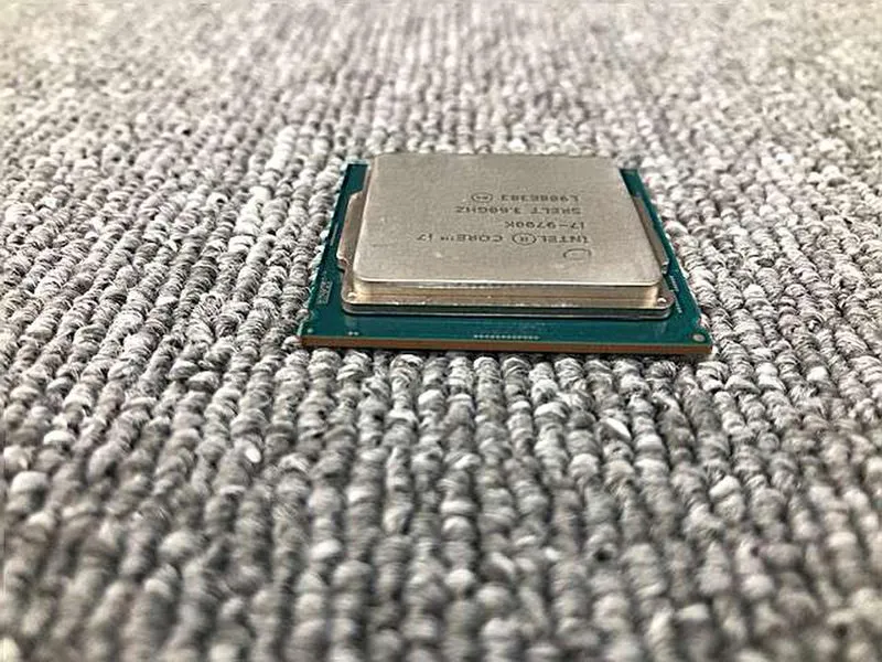 Intel Core i7 i7-9700K