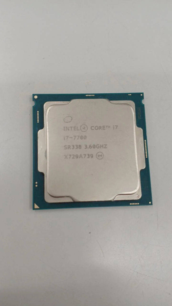 Processeur Intel Core i7-7700 à 3.60 GHz