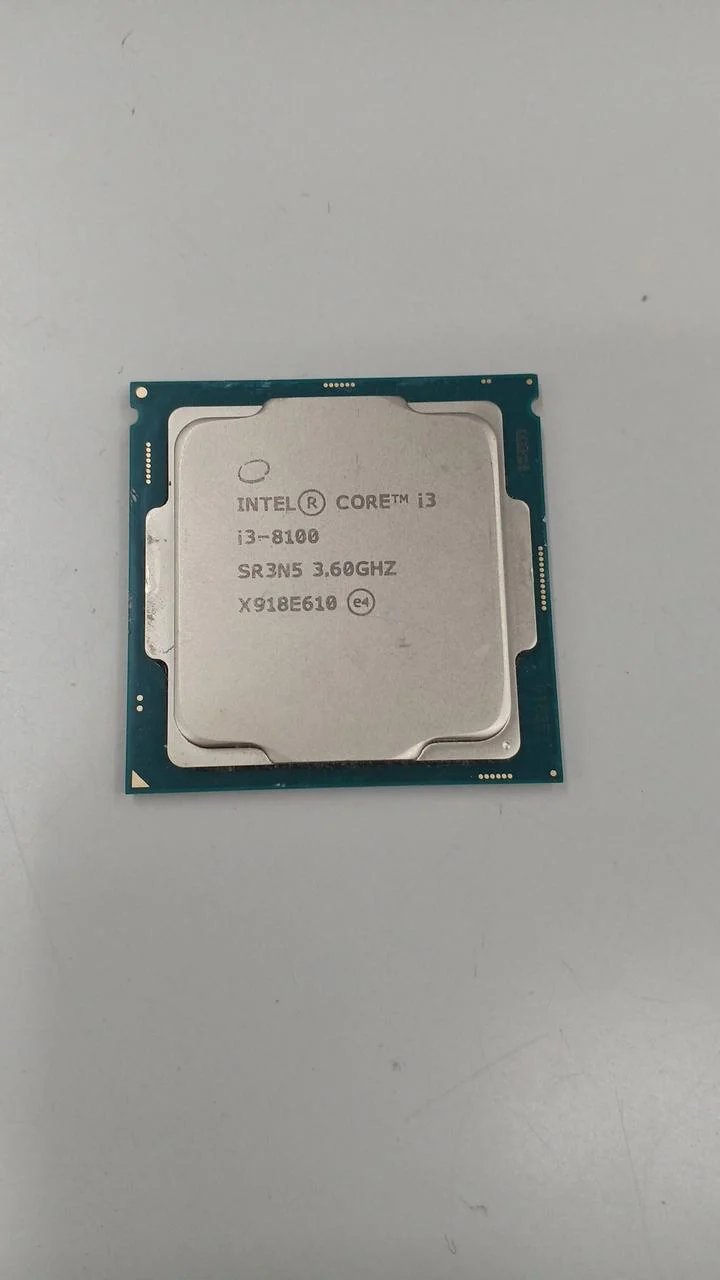 Processeur Intel Core i3-8100 à 3.60 GHz