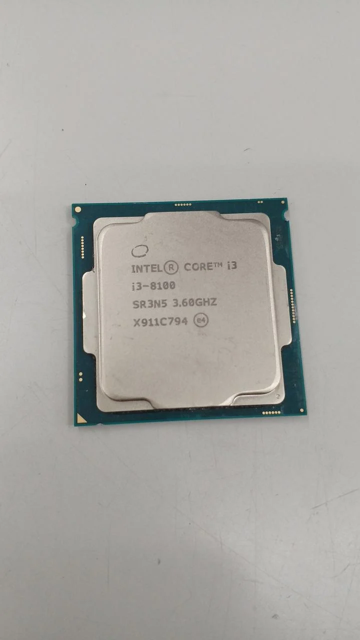 Processeur Intel Core i3-8100 à 3.60 GHz